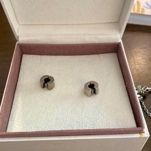 2 Pandora Round Clips